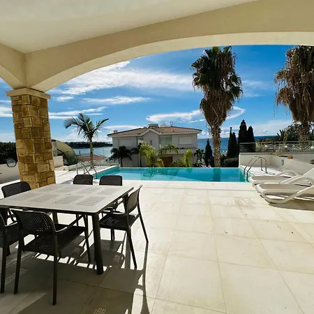 Coral Bay Beach Villa Paphos Exterior photo