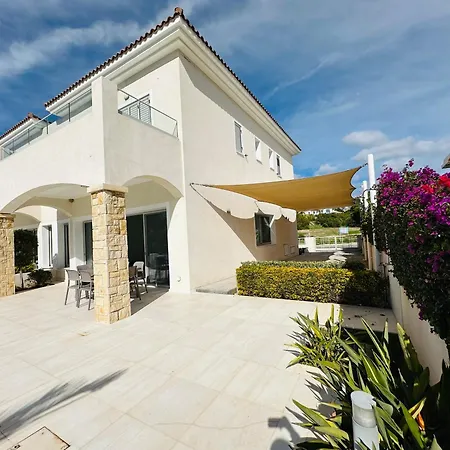Coral Bay Beach Villa Paphos Exterior photo