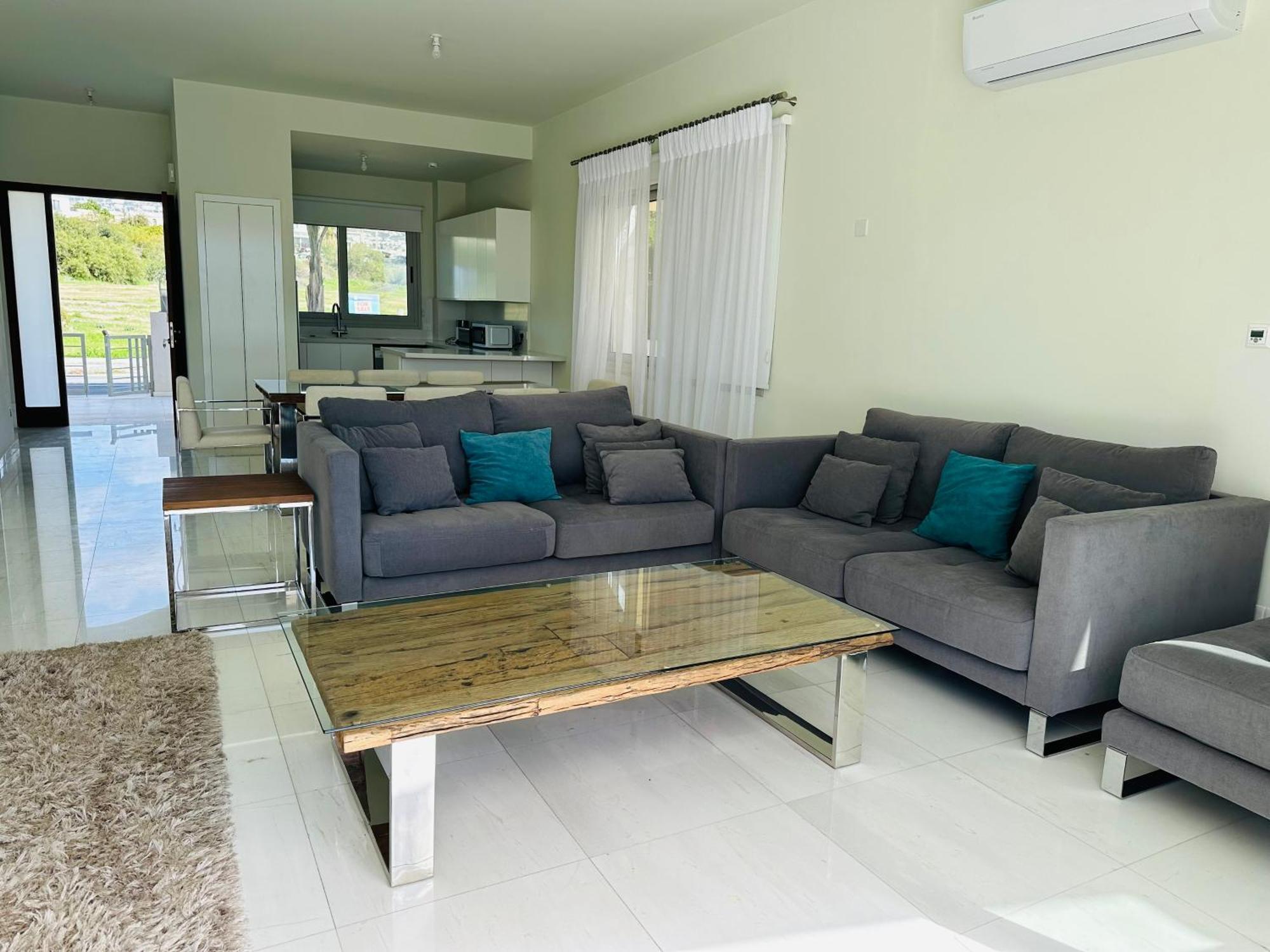 Вилла Coral Bay Пафос